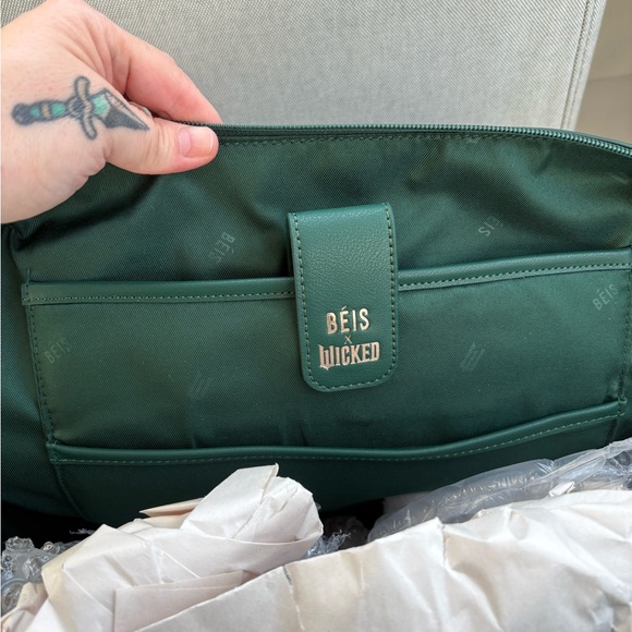 BEIS Wicked Elphaba Green Backpack - Picture 6 of 12